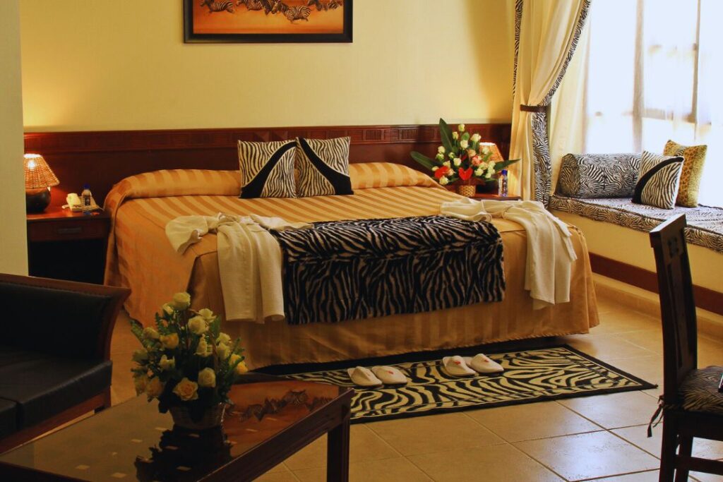 African Tulip Arusha